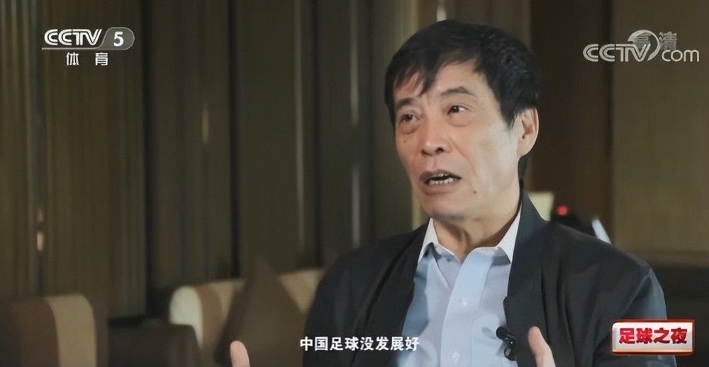 握住她刚刚发育的小馒头视频